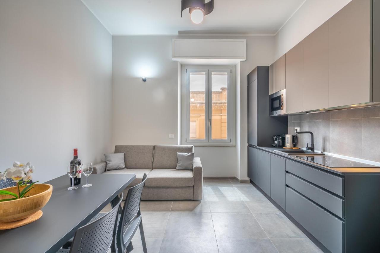 Kuzu Apts - City Center - Wifi Ac Tv Apartman Cagliari Kültér fotó